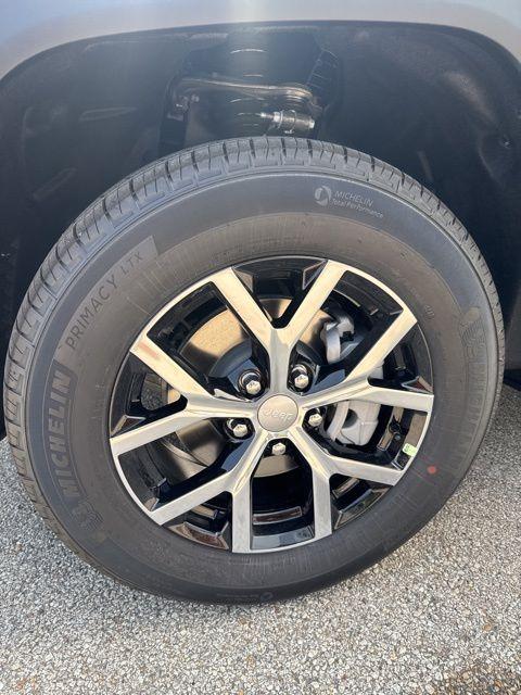 new 2025 Jeep Grand Cherokee car, priced at $41,786