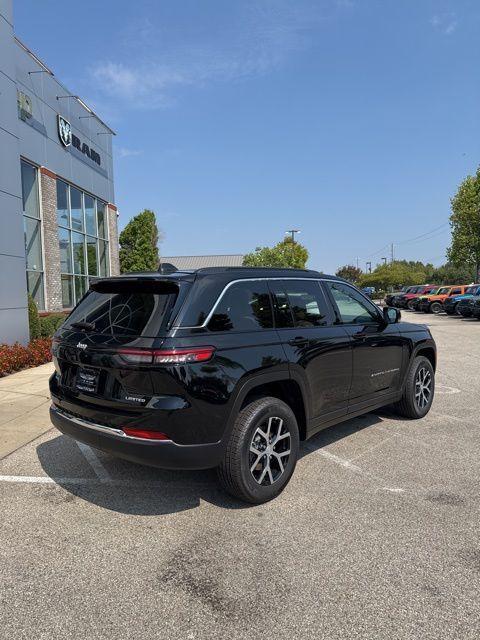 new 2025 Jeep Grand Cherokee car, priced at $41,786