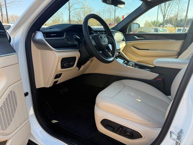 new 2025 Jeep Grand Cherokee L car, priced at $41,270