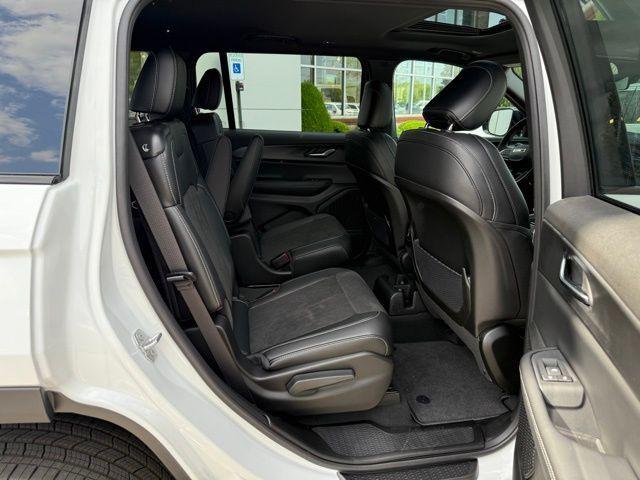 new 2025 Jeep Grand Cherokee L car, priced at $39,999