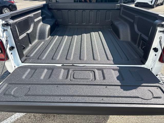 new 2025 Jeep Gladiator car, priced at $58,189