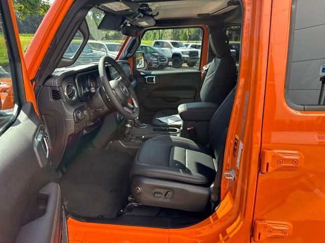 new 2025 Jeep Gladiator car, priced at $47,250