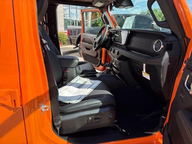 new 2025 Jeep Gladiator car, priced at $47,250