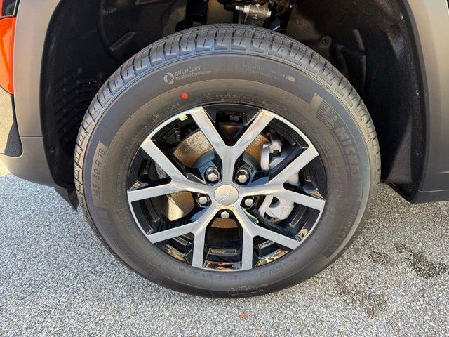 new 2025 Jeep Grand Cherokee car, priced at $44,499