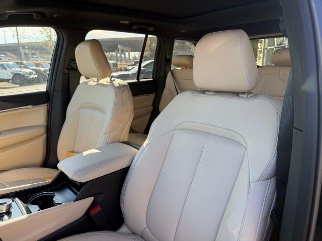 new 2025 Jeep Grand Cherokee car, priced at $44,499