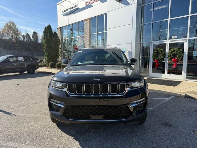 new 2025 Jeep Grand Cherokee car, priced at $46,999