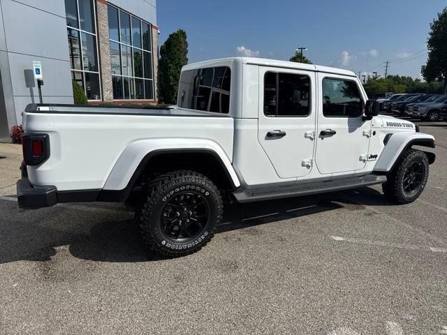new 2025 Jeep Gladiator car, priced at $44,821