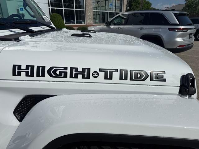 new 2025 Jeep Gladiator car, priced at $44,821