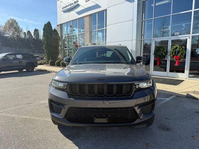new 2025 Jeep Grand Cherokee car, priced at $39,722