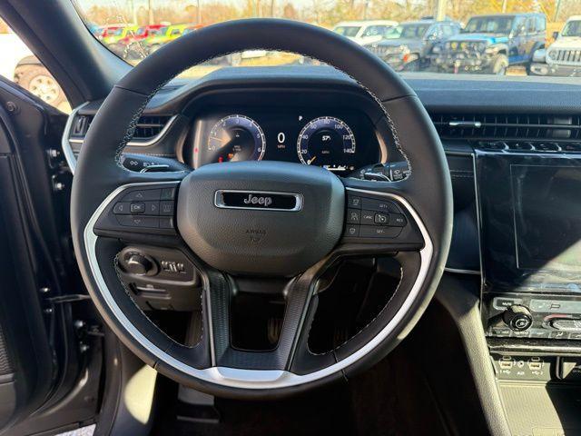new 2025 Jeep Grand Cherokee car, priced at $39,722