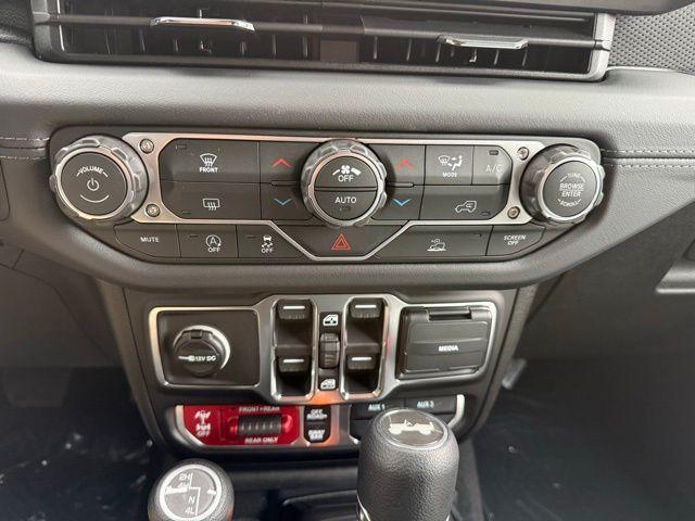 new 2026 Jeep Wrangler car, priced at $52,286