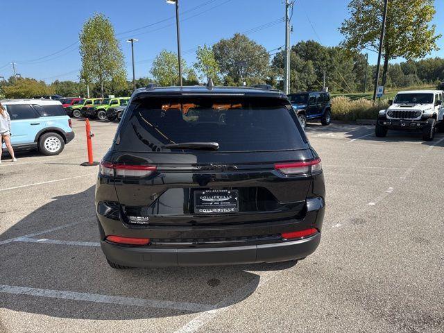 new 2025 Jeep Grand Cherokee car, priced at $41,682