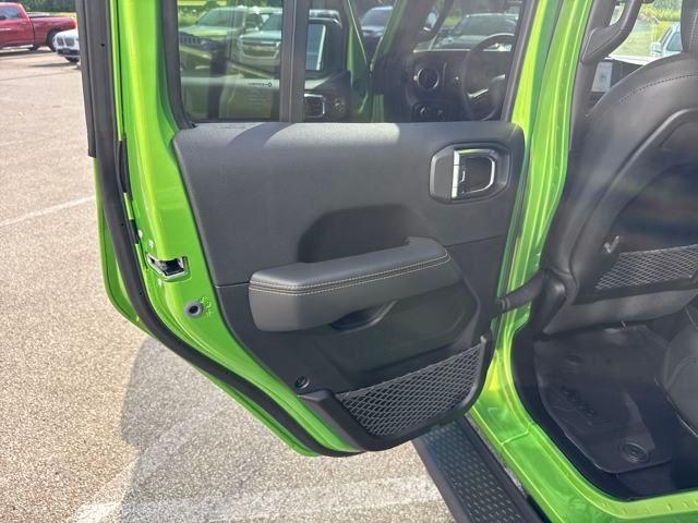 new 2025 Jeep Gladiator car, priced at $45,287