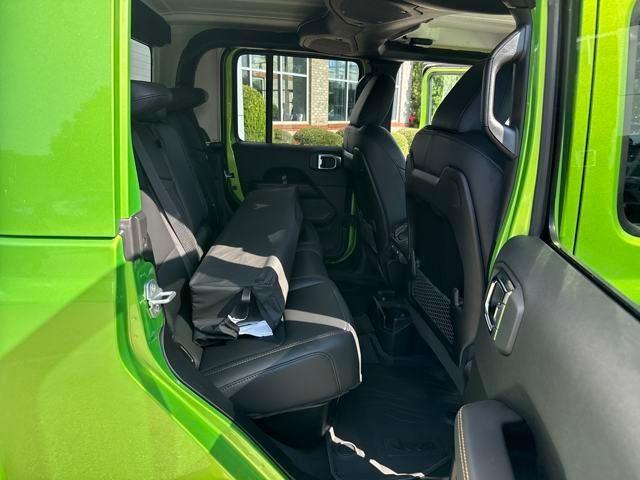 new 2025 Jeep Gladiator car, priced at $45,287