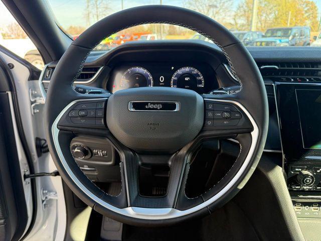 new 2025 Jeep Grand Cherokee car, priced at $40,784