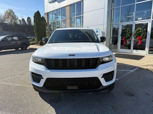 new 2025 Jeep Grand Cherokee car, priced at $41,284
