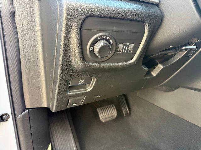 new 2025 Jeep Grand Cherokee car, priced at $41,284