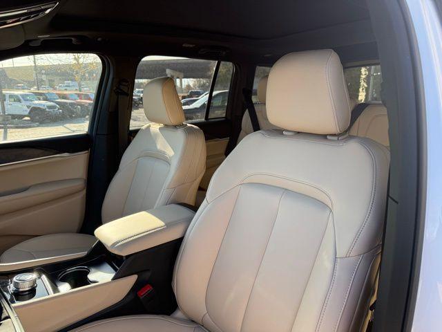 new 2025 Jeep Grand Cherokee car, priced at $42,003