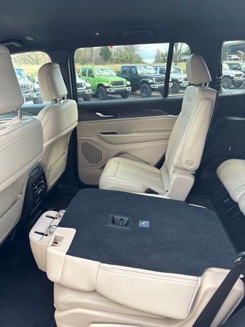 new 2025 Jeep Grand Cherokee L car, priced at $42,110