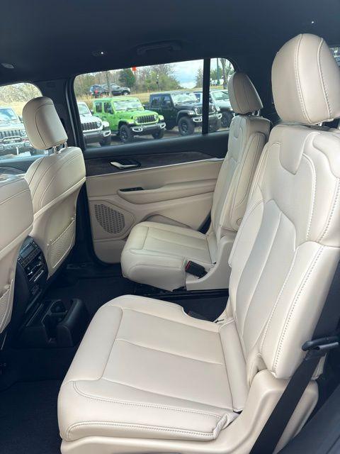 new 2025 Jeep Grand Cherokee L car, priced at $42,110