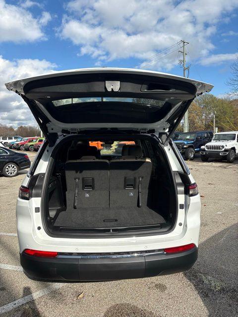 new 2025 Jeep Grand Cherokee L car, priced at $42,110