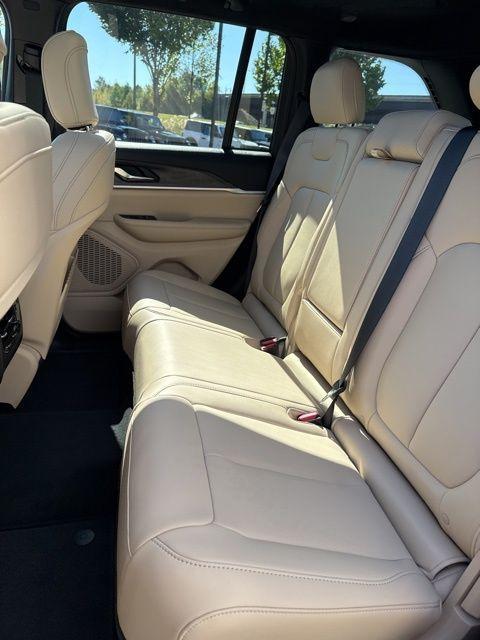 new 2025 Jeep Grand Cherokee car, priced at $46,263