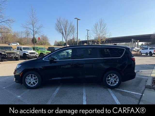 new 2026 Chrysler Pacifica car, priced at $45,040