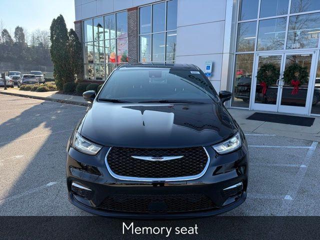 new 2026 Chrysler Pacifica car, priced at $45,040