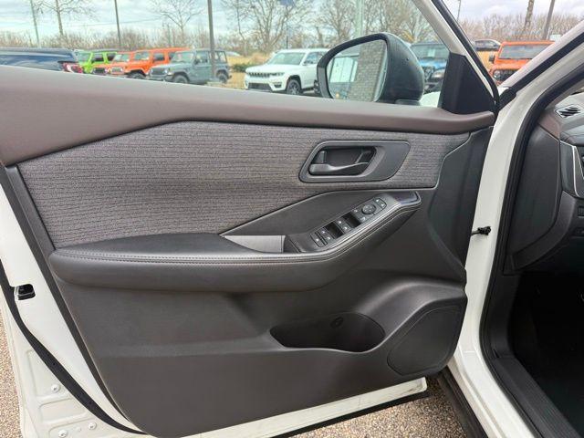 used 2021 Nissan Rogue car, priced at $18,987