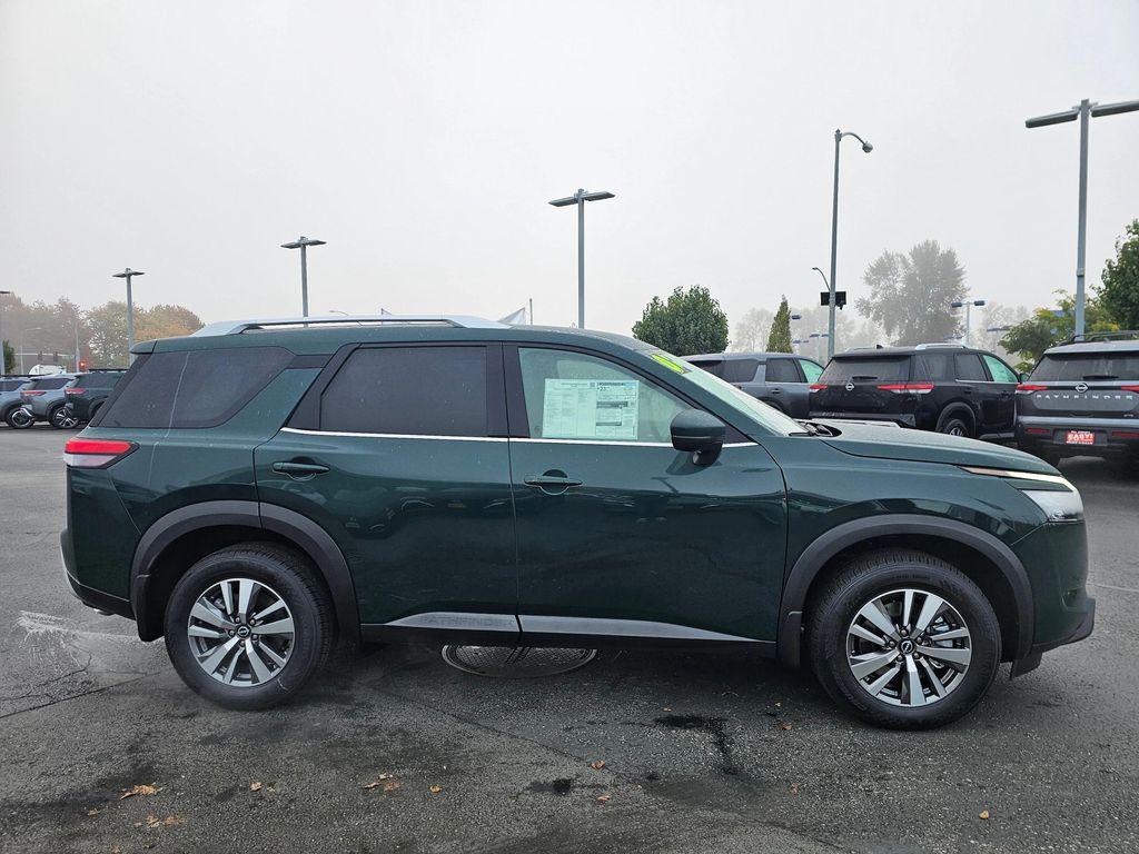 new 2025 Nissan Pathfinder car, priced at $46,017