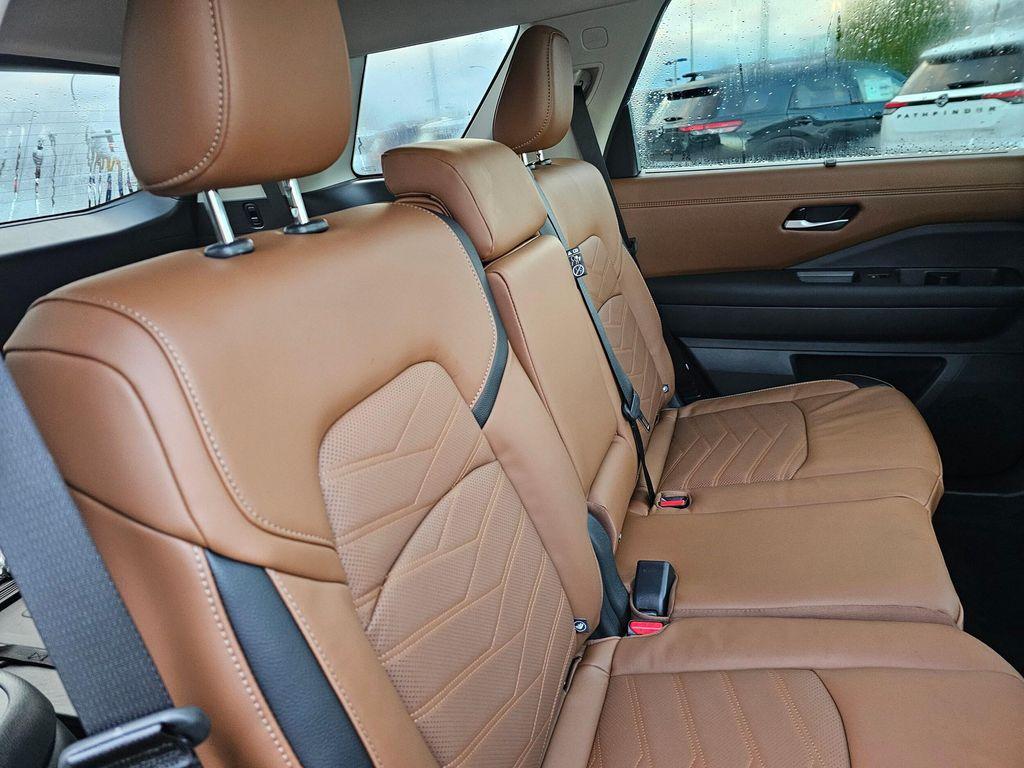 new 2025 Nissan Pathfinder car, priced at $51,964