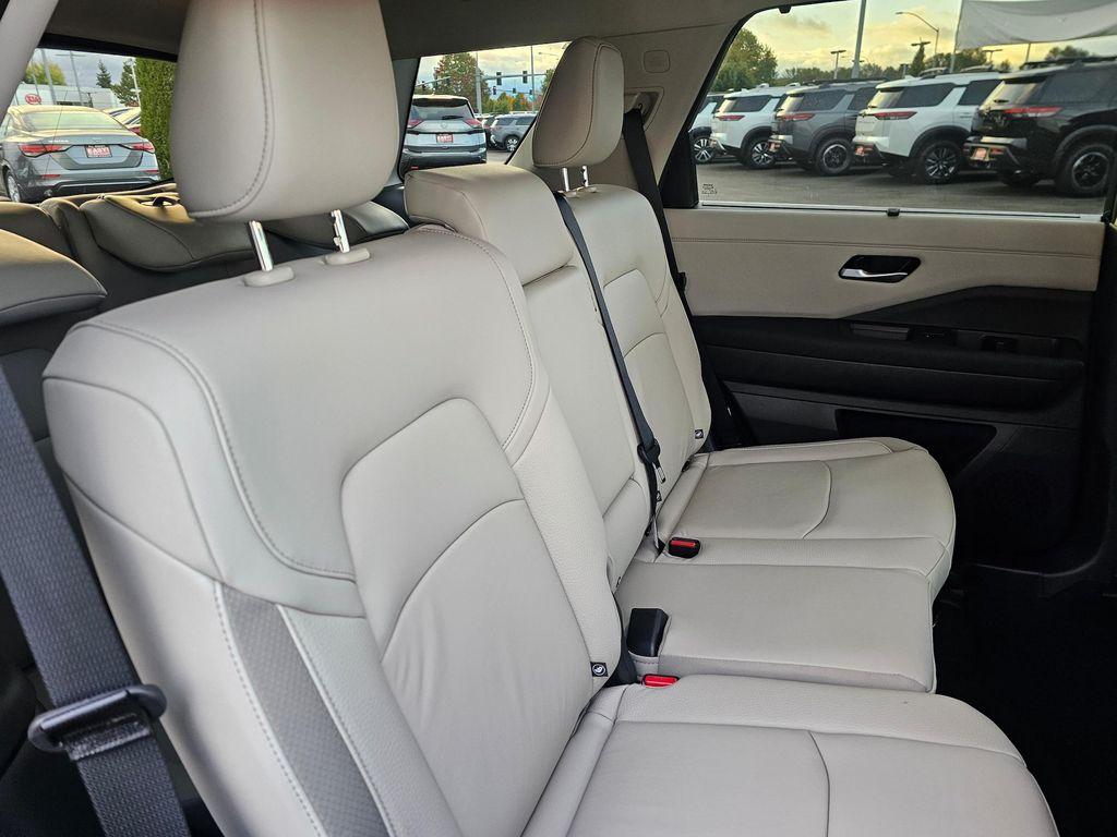new 2025 Nissan Pathfinder car, priced at $44,413