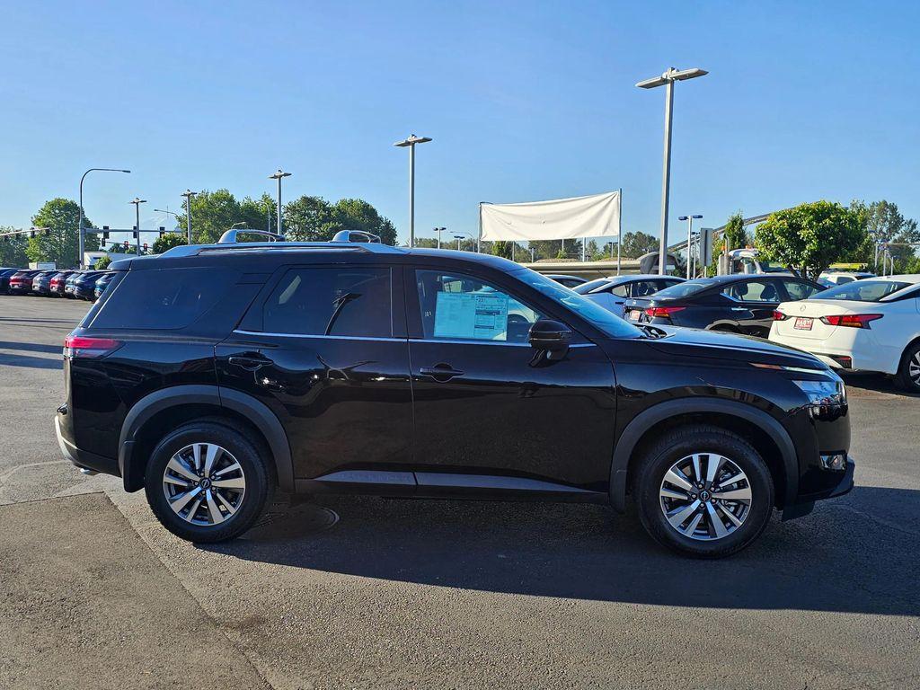 new 2025 Nissan Pathfinder car, priced at $44,588