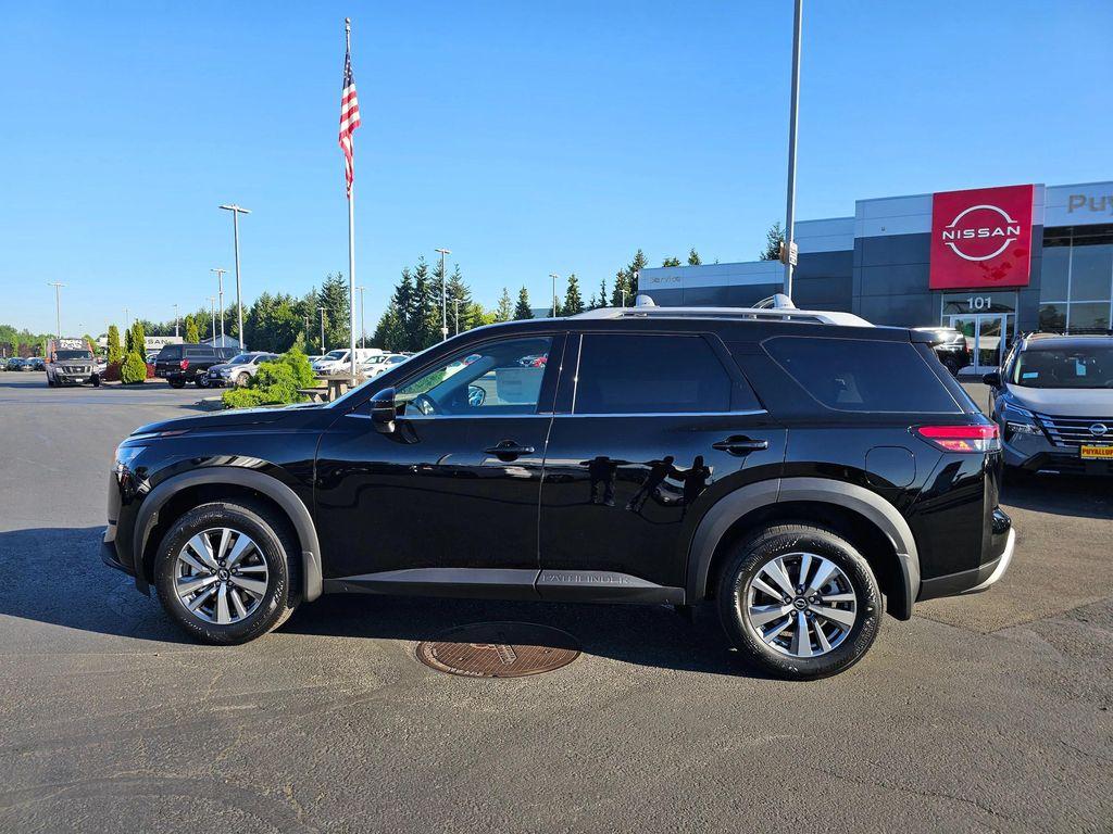 new 2025 Nissan Pathfinder car, priced at $44,588