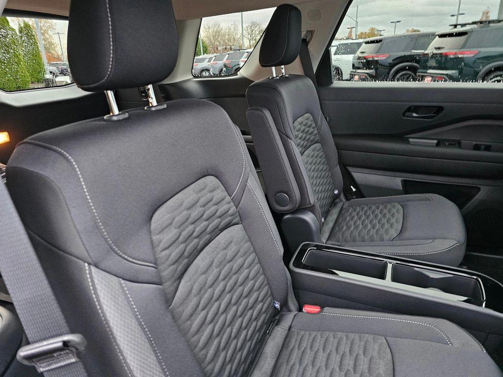 new 2025 Nissan Pathfinder car, priced at $44,035