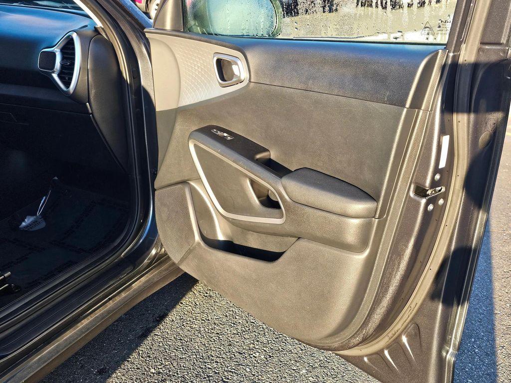 used 2023 Kia Soul car, priced at $15,400