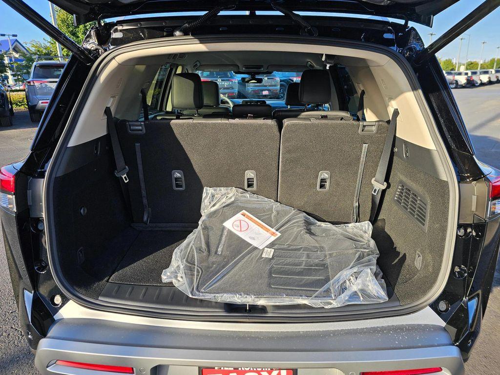 new 2025 Nissan Pathfinder car, priced at $44,750