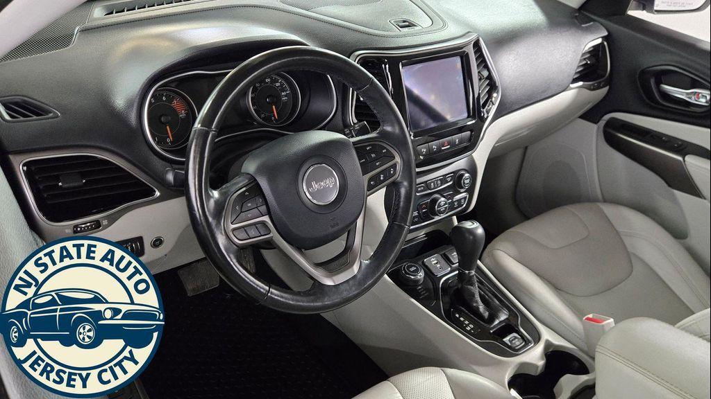 used 2021 Jeep Cherokee car, priced at $17,074