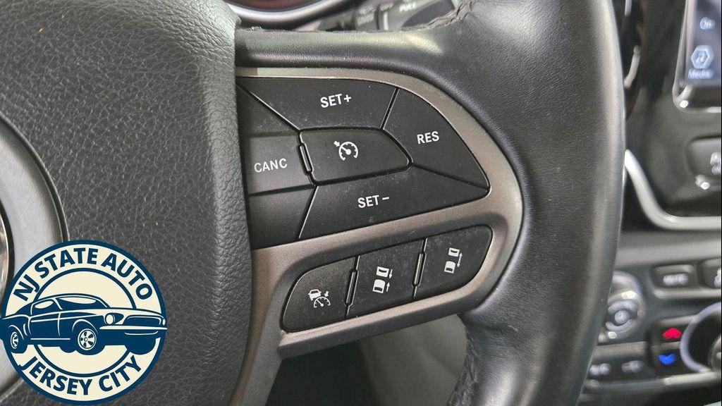 used 2021 Jeep Cherokee car, priced at $17,074