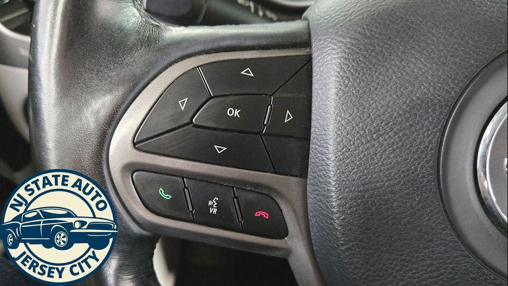 used 2021 Jeep Cherokee car, priced at $17,074