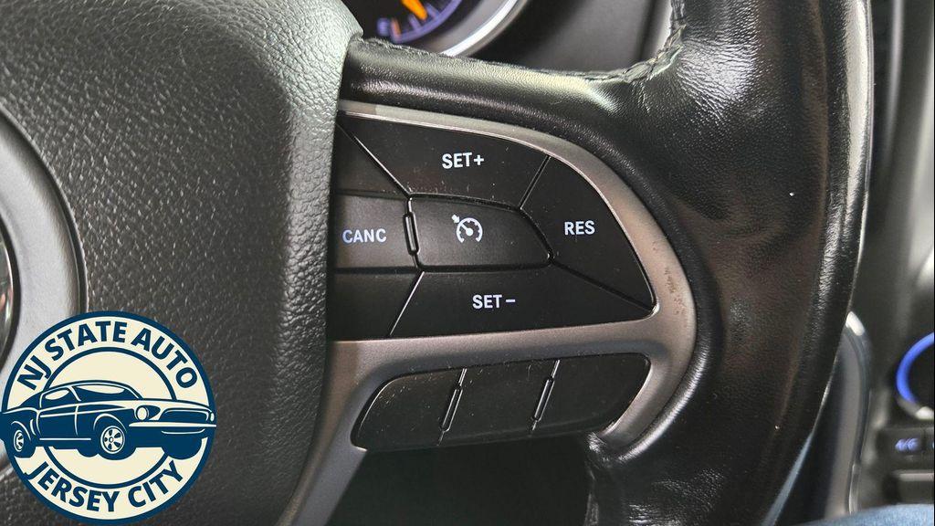 used 2020 Jeep Grand Cherokee car, priced at $19,245