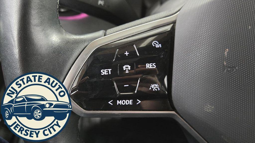 used 2022 Volkswagen ID.4 car, priced at $18,818