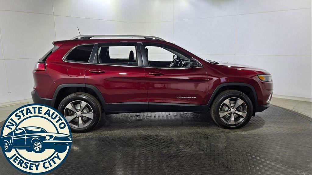 used 2019 Jeep Cherokee car, priced at $13,165