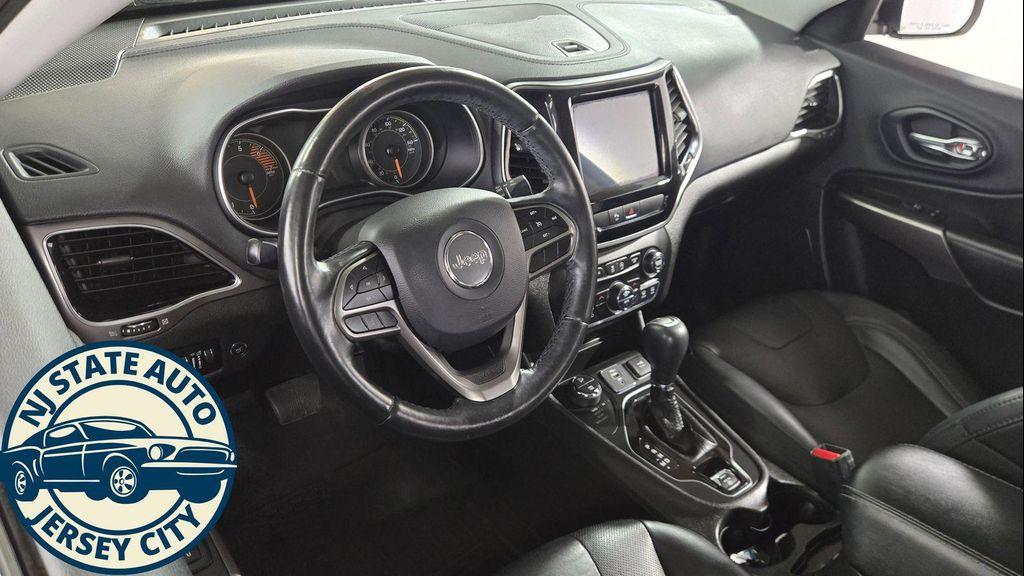 used 2019 Jeep Cherokee car, priced at $13,165