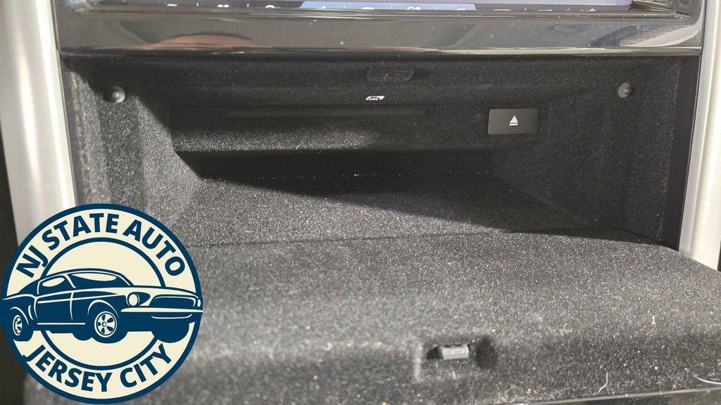 used 2019 Land Rover Discovery car, priced at $16,750