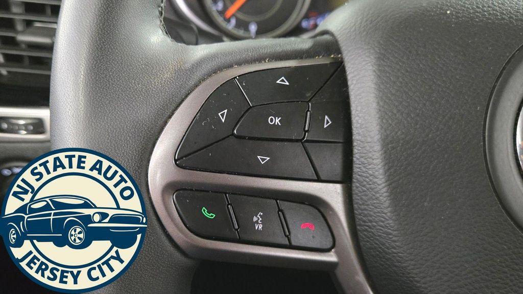 used 2022 Jeep Cherokee car, priced at $20,585