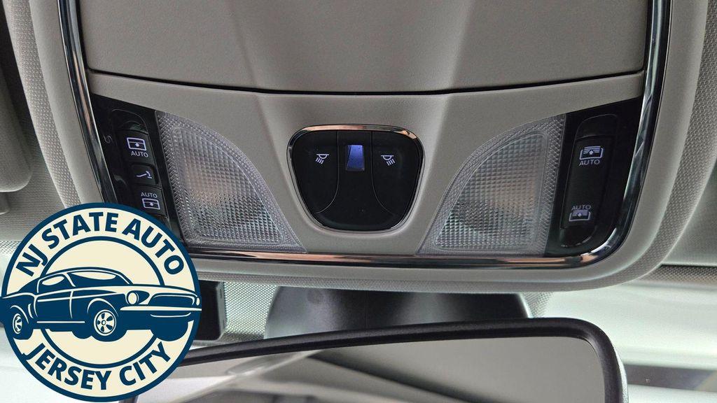 used 2022 Jeep Cherokee car, priced at $20,585