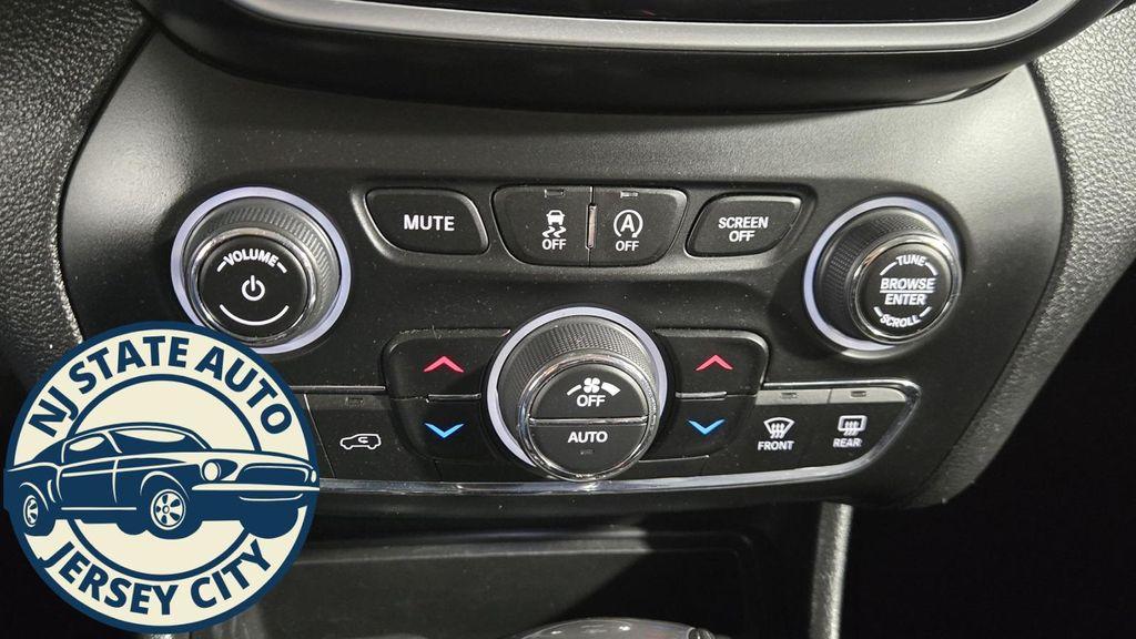 used 2020 Jeep Cherokee car, priced at $15,785