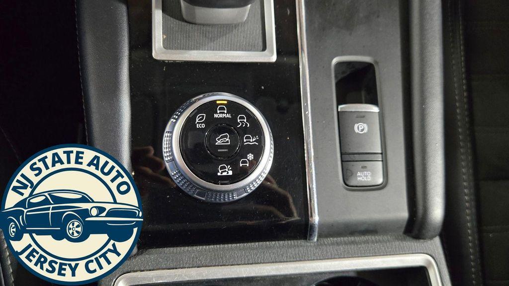 used 2024 Mitsubishi Outlander car, priced at $18,995