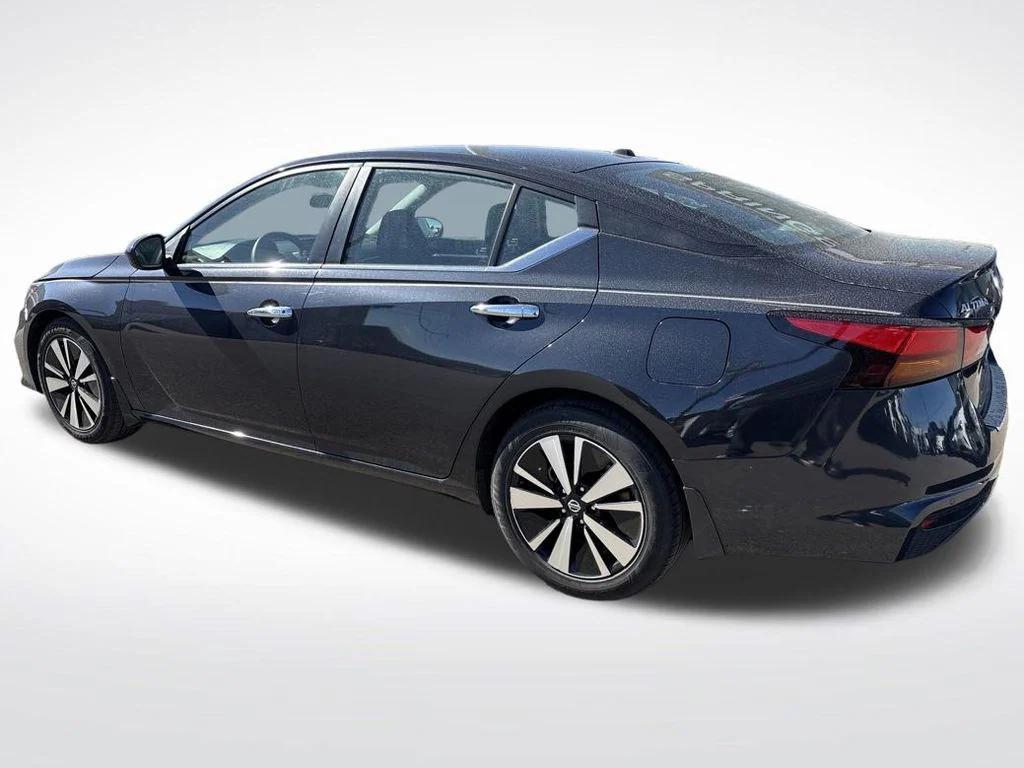 used 2022 Nissan Altima car, priced at $17,899